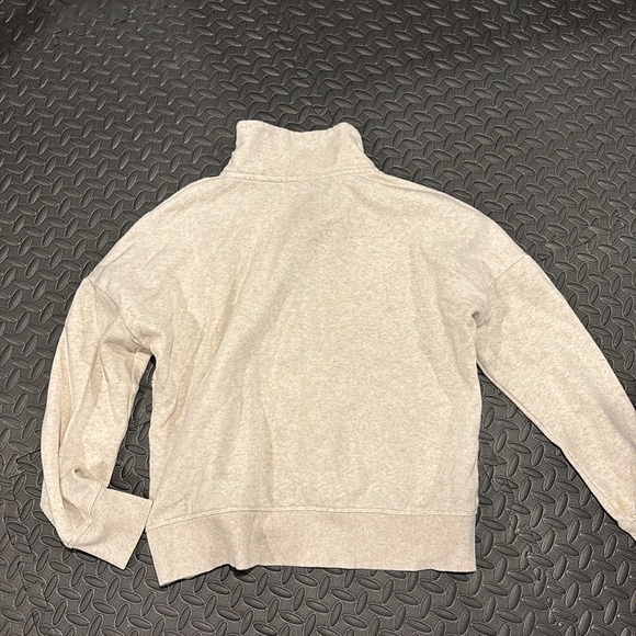 Under armor sweatshirt SM - Picture 4 of 4